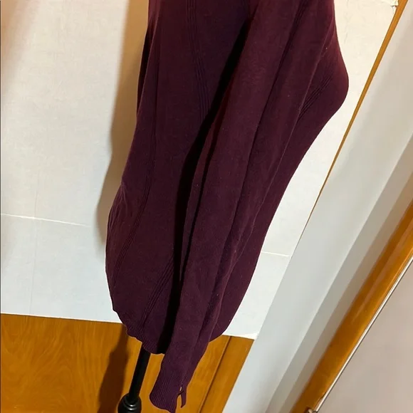 White House Black Market Burgundy Turtleneck Sweater - Picture 6 of 13